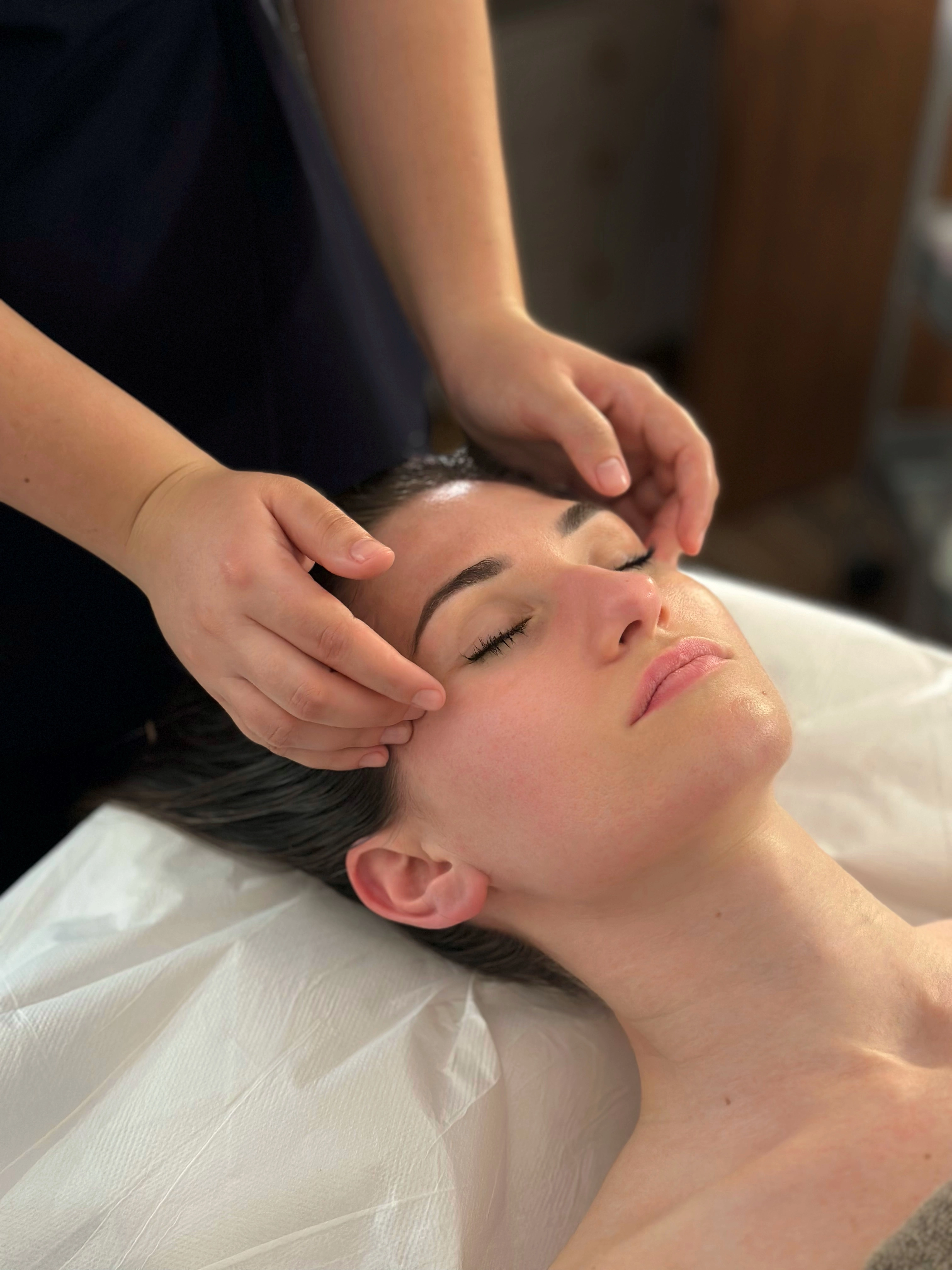 Масажи на лице в Bella Derma